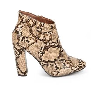 Breckelles DE07 Women Snakeskin Almond Toe Block Heel Tailored Ankle Bootie 5.5